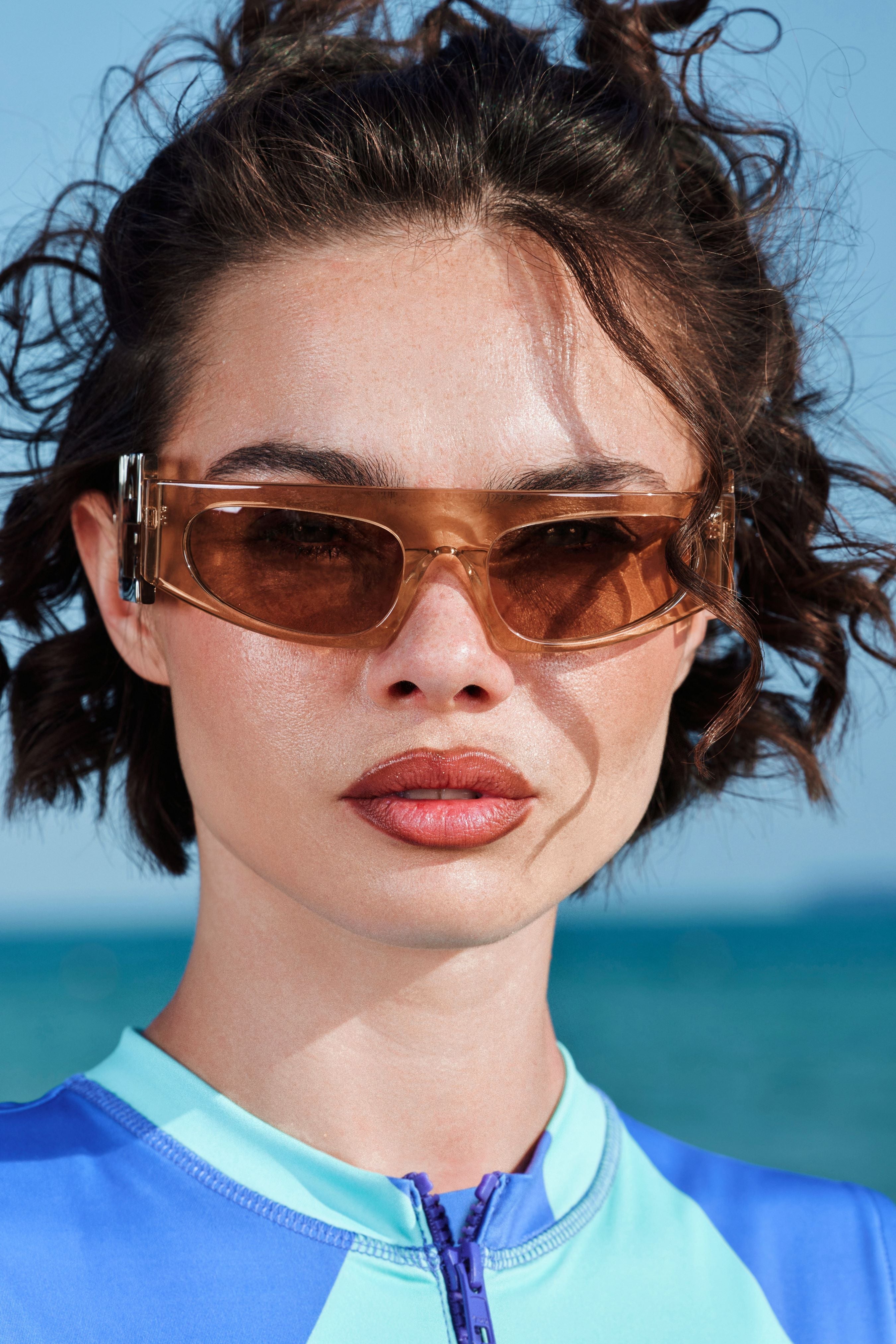 غالب 1.0 عارية