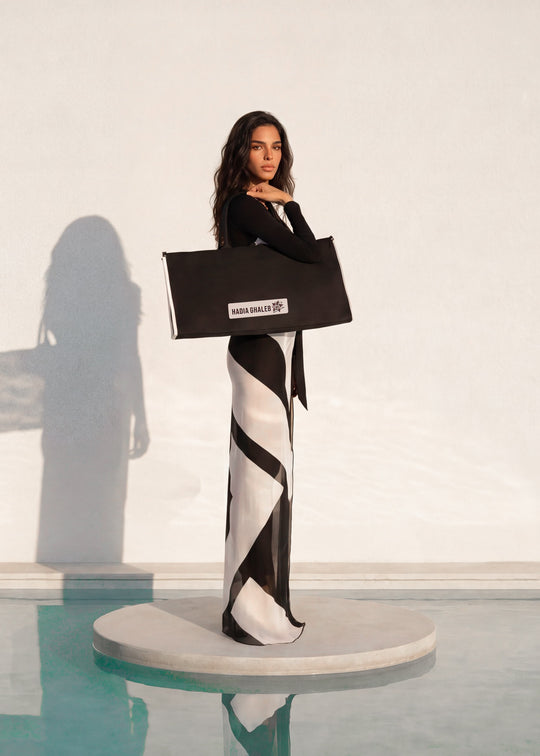 Noir Mega Tote
