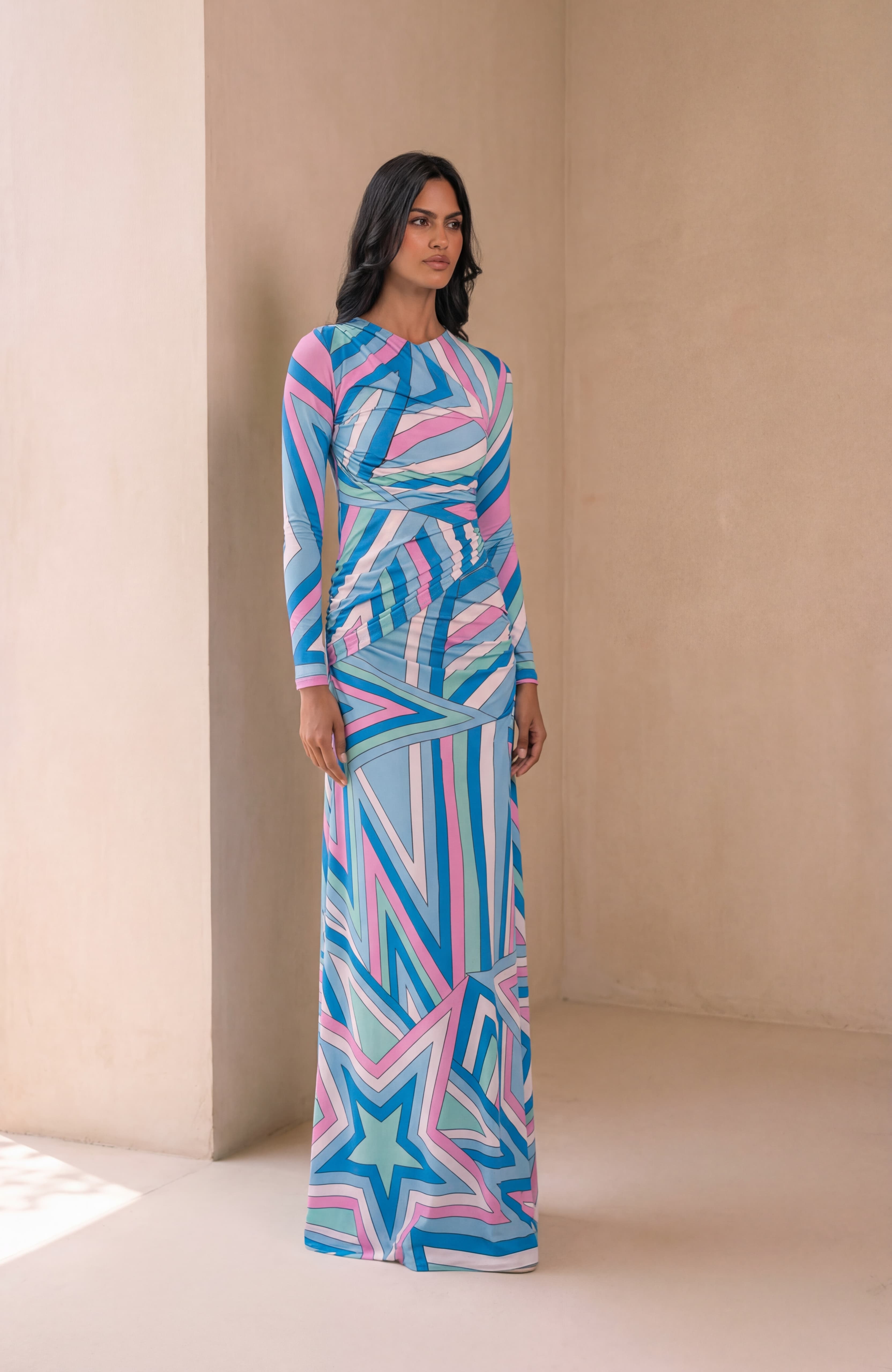 فستان النجوم للطلب المسبق 15 يومًا